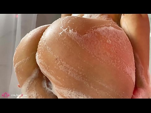 ❤️ Brunette masturboi pillua vibraattorilla intensiiviseen orgasmiin suihkussa ❤ Just porn at porn fi.tradeis.top ❤